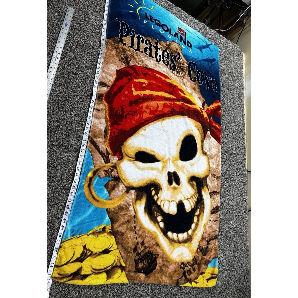 Legoland Florida Pirates Coveโ Beach Towel Skull Pirate Map 56x29